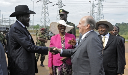 His Highness the Aga Khan, President Yoweri Museveni of Uganda and the Uganda’s First Lady welcome President Salva Kiir of the R